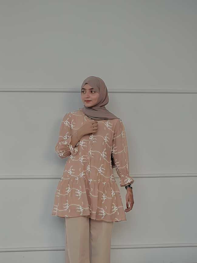 About page portrait of Fida, digital marketing specialist.